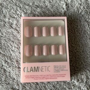 Glamnetic Press-On Nails in Pinky Promise